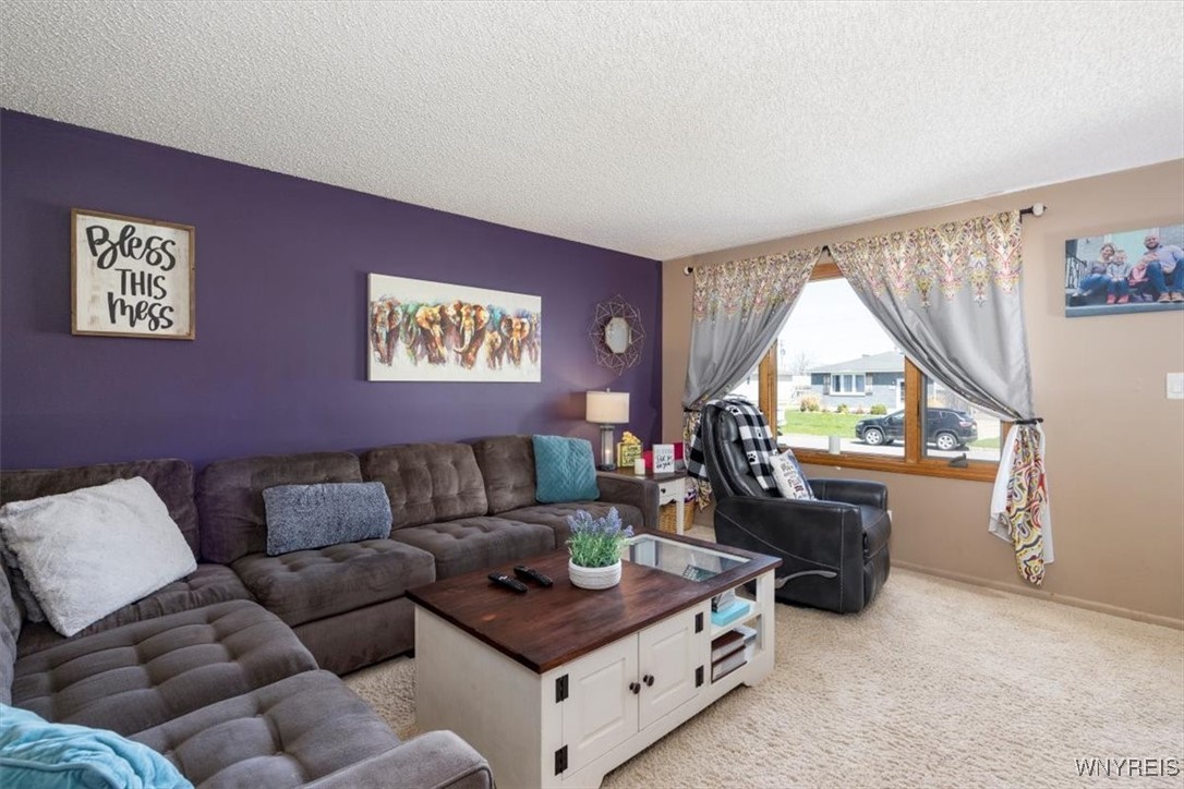 59 Mary Lou Lane, Cheektowaga, New York image 2