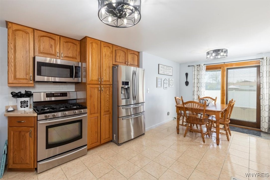 59 Mary Lou Lane, Cheektowaga, New York image 4