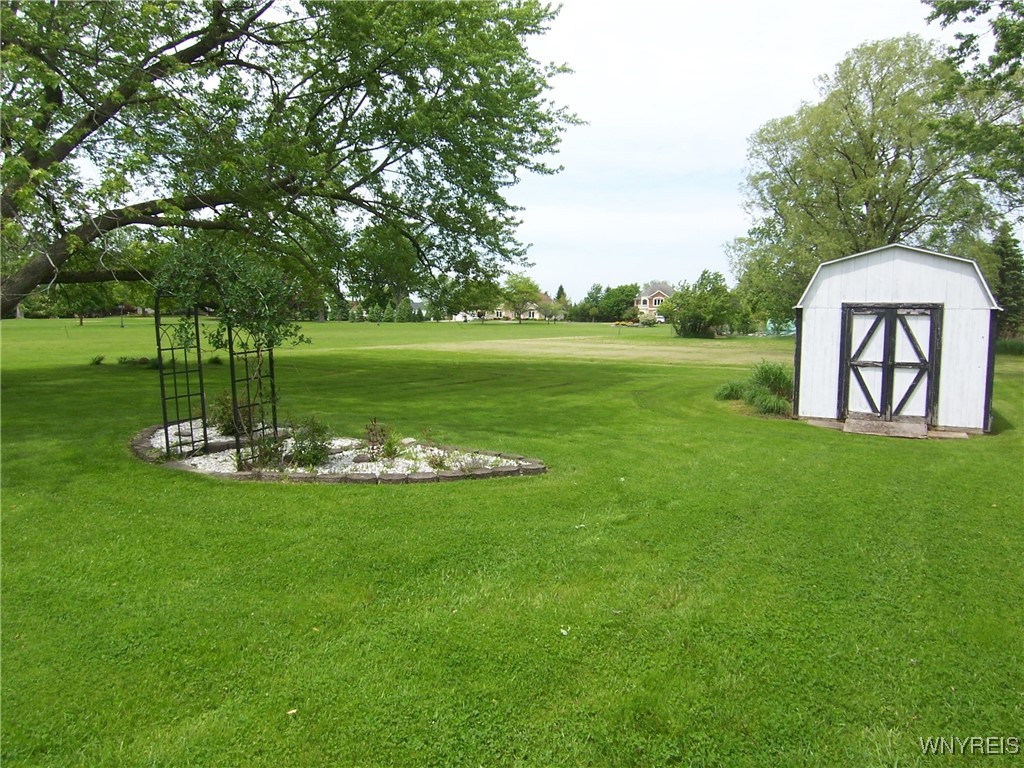 8330 Greiner Road, Clarence, New York image 43
