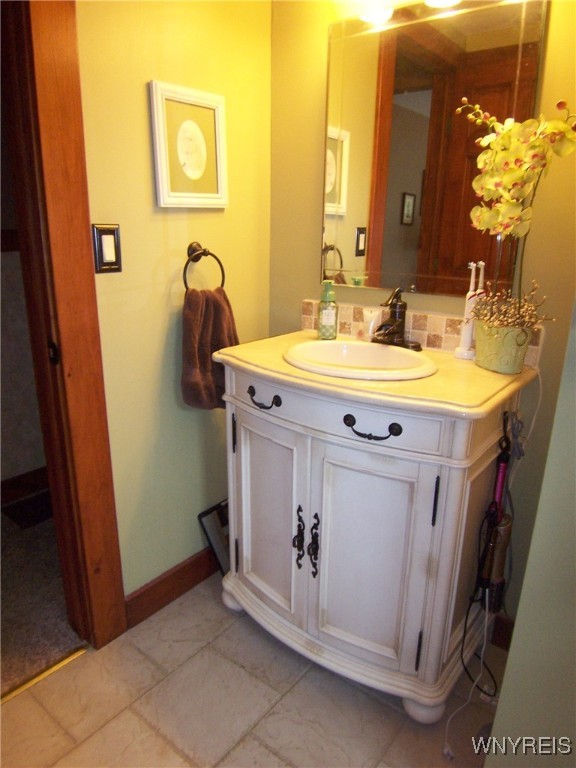 8330 Greiner Road, Clarence, New York image 18