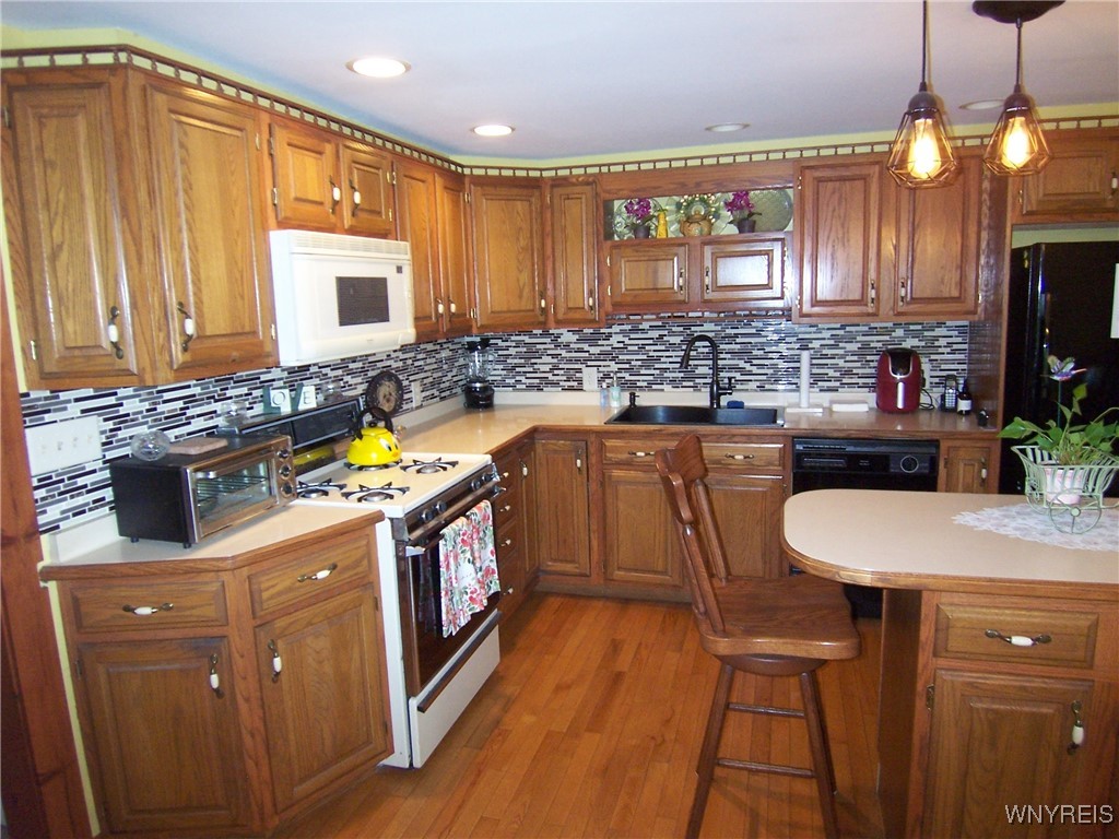 8330 Greiner Road, Clarence, New York image 7