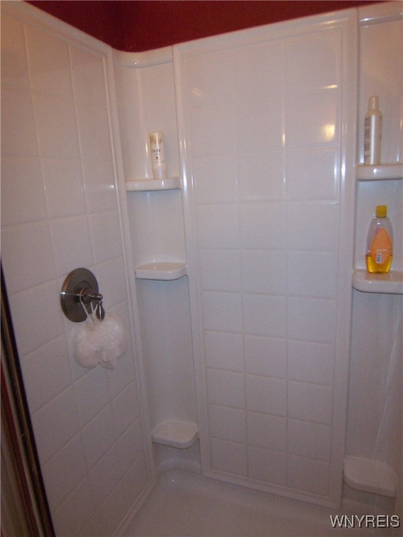 8330 Greiner Road, Clarence, New York image 36