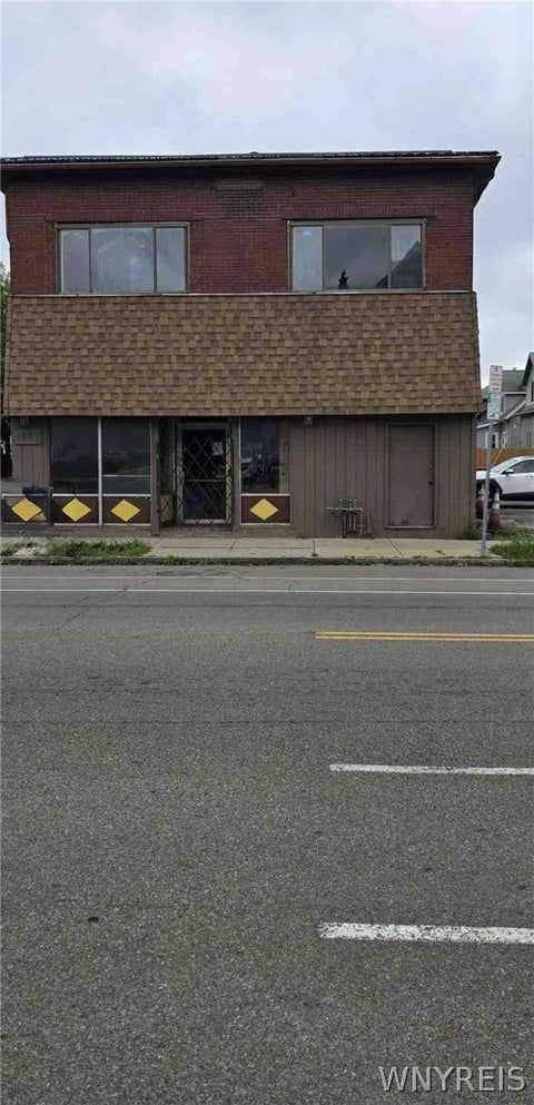 Photo of 1978 S Park Avenue, Buffalo, NY 14220 (MLS # B1726010)
