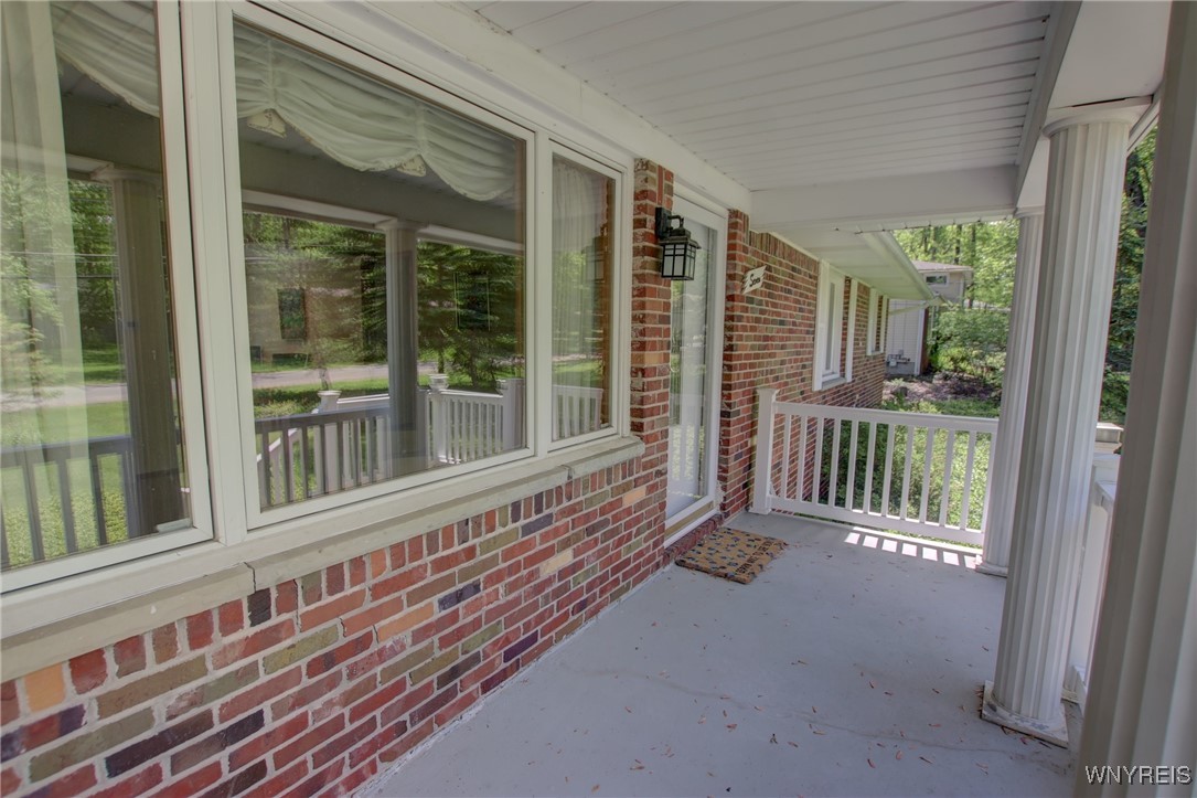 7 Forsythia Court, Orchard Park, New York image 4