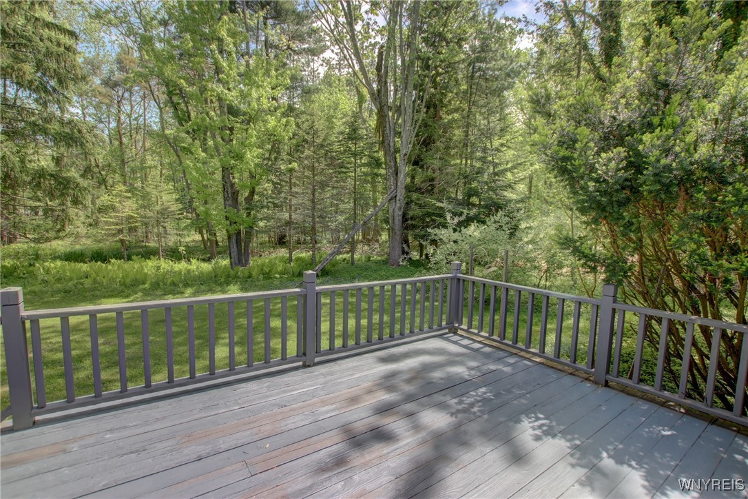 7 Forsythia Court, Orchard Park, New York image 5