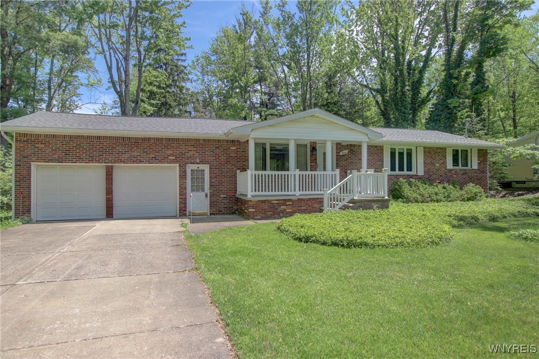7 Forsythia Court, Orchard Park, New York image 2