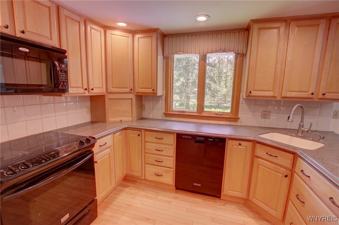 7 Forsythia Court, Orchard Park, New York image 11