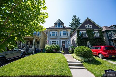 Photo of 699 Auburn Avenue, Buffalo, NY 14222 (MLS # B1627832) Photo of 699 Auburn Avenue, Buffalo, NY 14222 (MLS # B1627832)