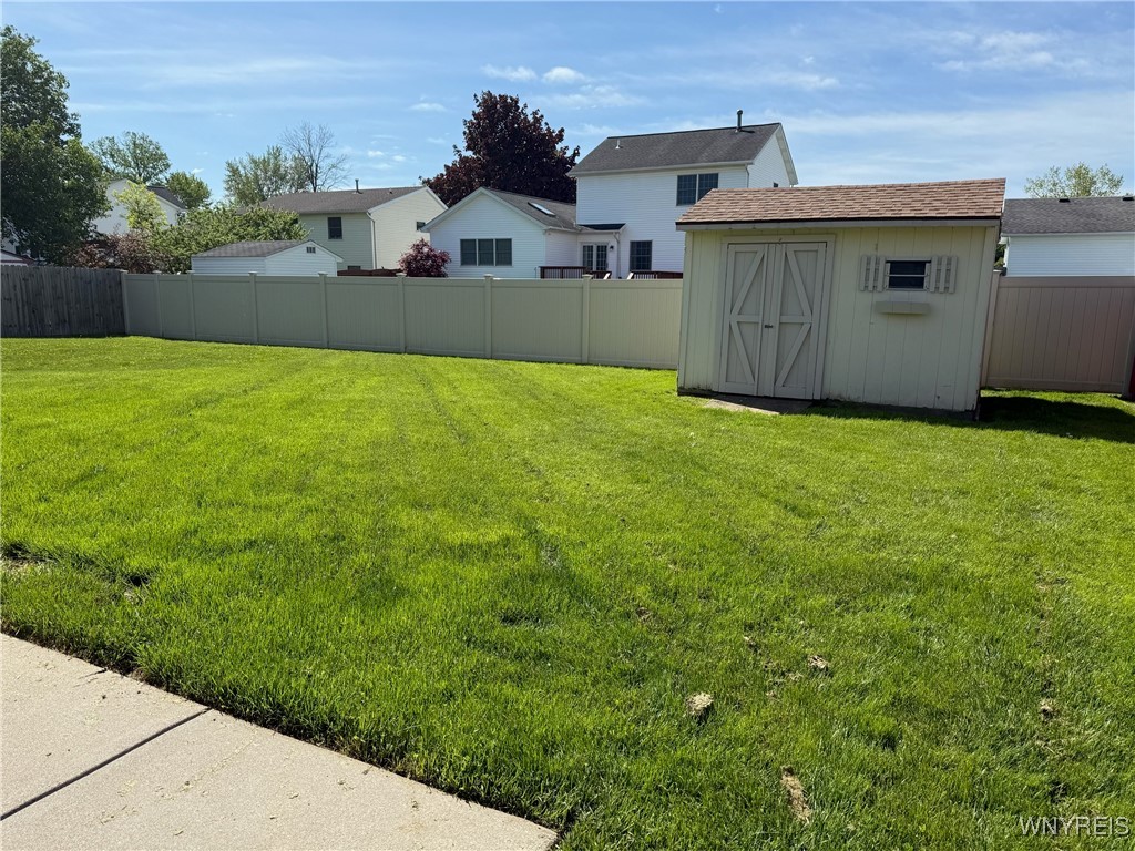 21 Gale Drive, Lancaster, New York image 3