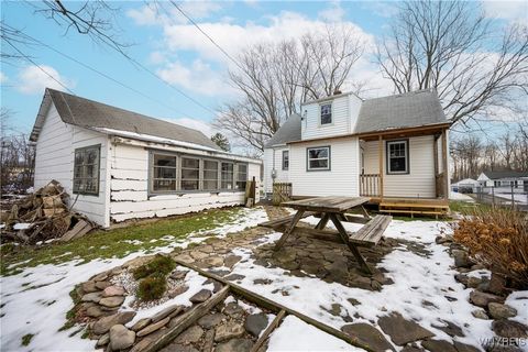 Tiny photo for 4664 Tomaka Drive, Hamburg, NY 14075 (MLS # B1655071)