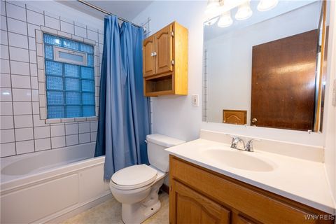 Tiny photo for 4664 Tomaka Drive, Hamburg, NY 14075 (MLS # B1655071)