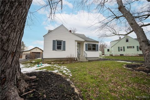 Tiny photo for 4664 Tomaka Drive, Hamburg, NY 14075 (MLS # B1655071)