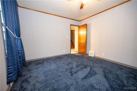 Tiny photo for 4664 Tomaka Drive, Hamburg, NY 14075 (MLS # B1655071)