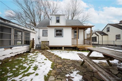Tiny photo for 4664 Tomaka Drive, Hamburg, NY 14075 (MLS # B1655071)