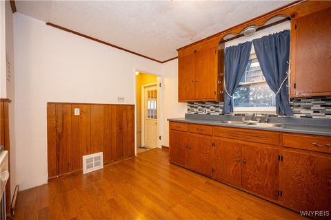 Tiny photo for 4664 Tomaka Drive, Hamburg, NY 14075 (MLS # B1655071)