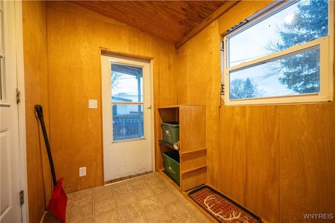 Tiny photo for 4664 Tomaka Drive, Hamburg, NY 14075 (MLS # B1655071)