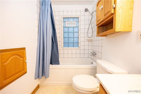 Tiny photo for 4664 Tomaka Drive, Hamburg, NY 14075 (MLS # B1655071)