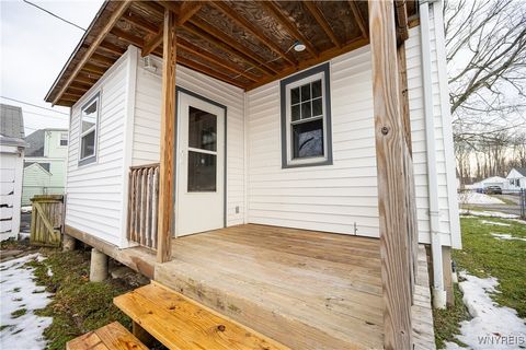 Tiny photo for 4664 Tomaka Drive, Hamburg, NY 14075 (MLS # B1655071)