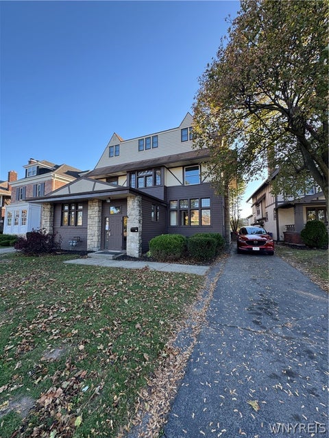 Photo of 73 W Humboldt Parkway #B, Buffalo, NY 14214 (MLS # B1724006)