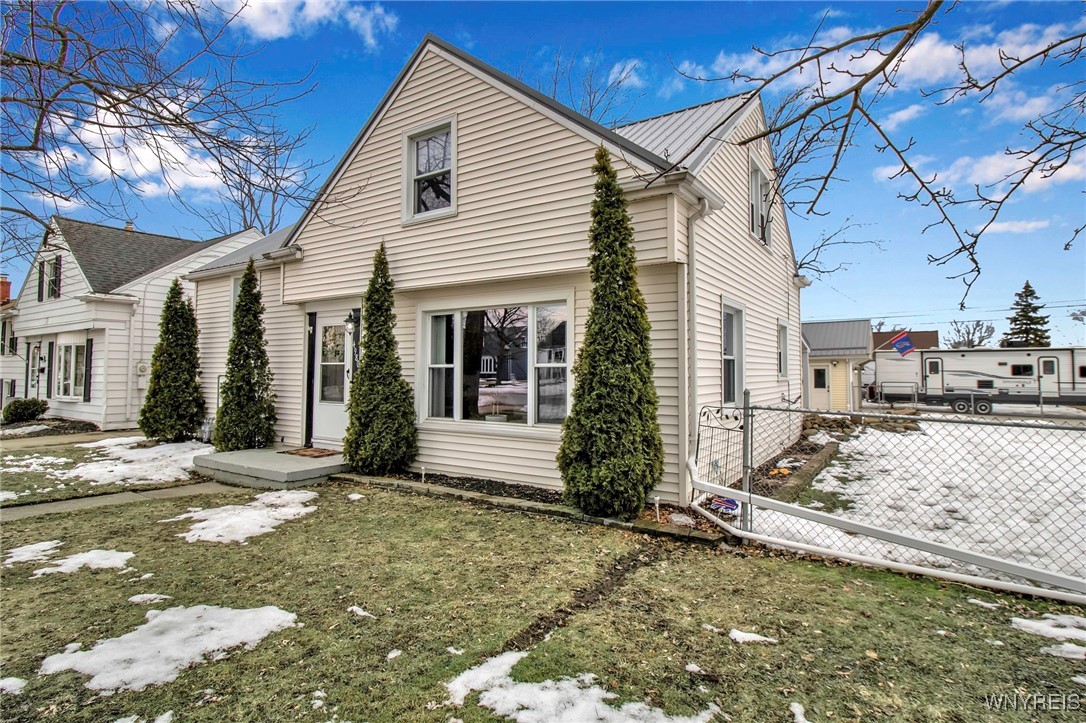 4980 Chapman Parkway, Hamburg, New York image 2