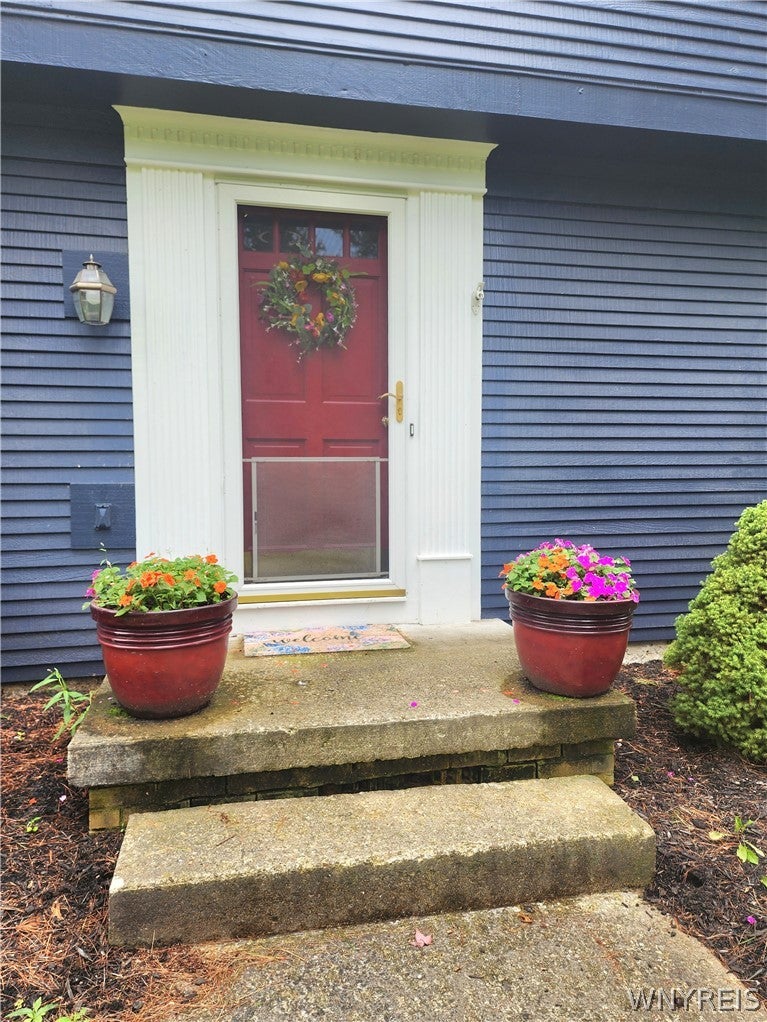 31 Tanglewood Drive W