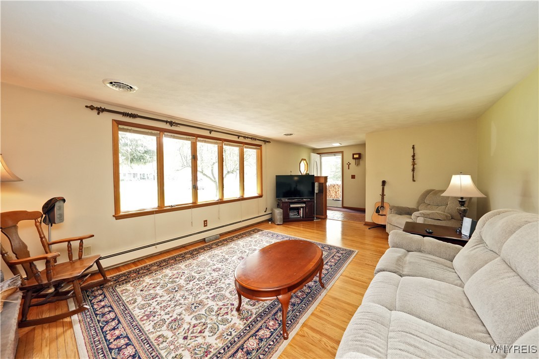 1534 Sandridge Road, Alden, New York image 6