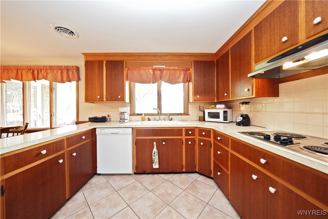 1534 Sandridge Road, Alden, New York image 9