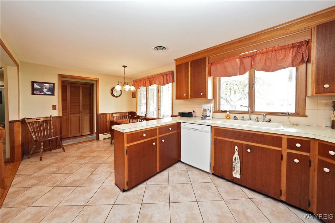 1534 Sandridge Road, Alden, New York image 10