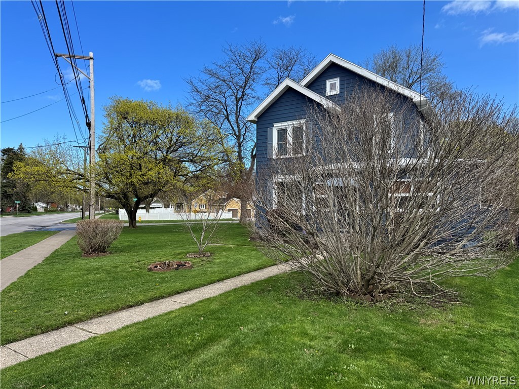 2570 Saint Paul Blvd