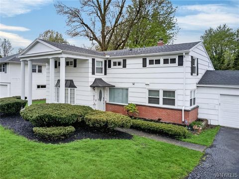 Photo of 32 Hunters Ln LN, Amherst, NY 14221 (MLS # B1683027)