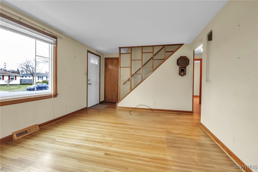 294 Mcnaughton Avenue, Cheektowaga, New York image 8