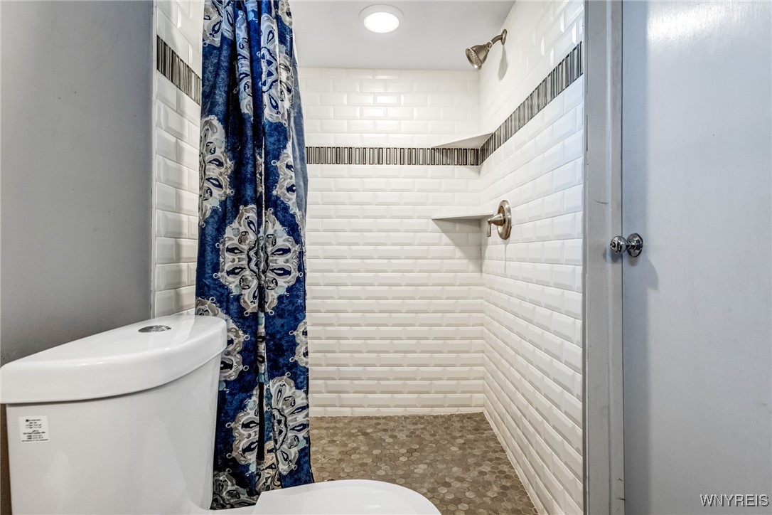 33 Vern Lane, Cheektowaga, New York image 31