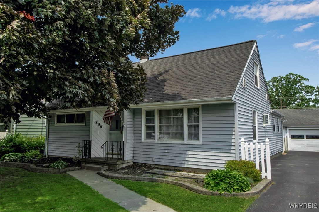 850 Page Avenue, Lewiston, New York image 1