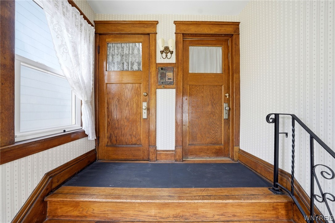 160 Lovering Avenue