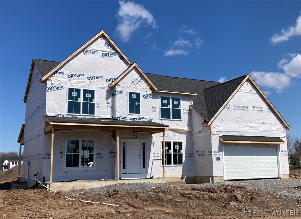 5637 Dorothy Circle, Clarence, New York image 1