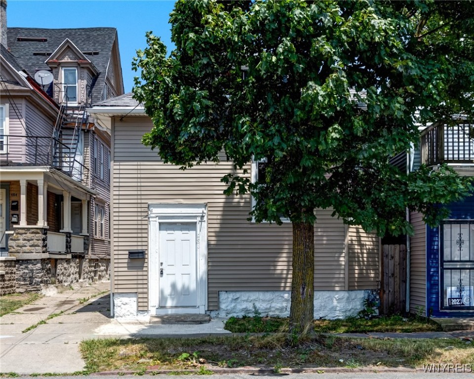 486 Leroy Avenue