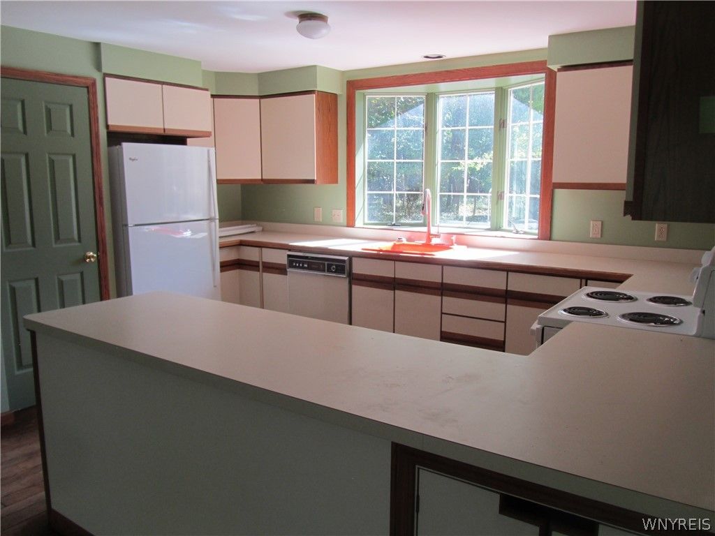 Photo of 1028 E Main Street, Aurora, NY 14052 (MLS # B1674036)