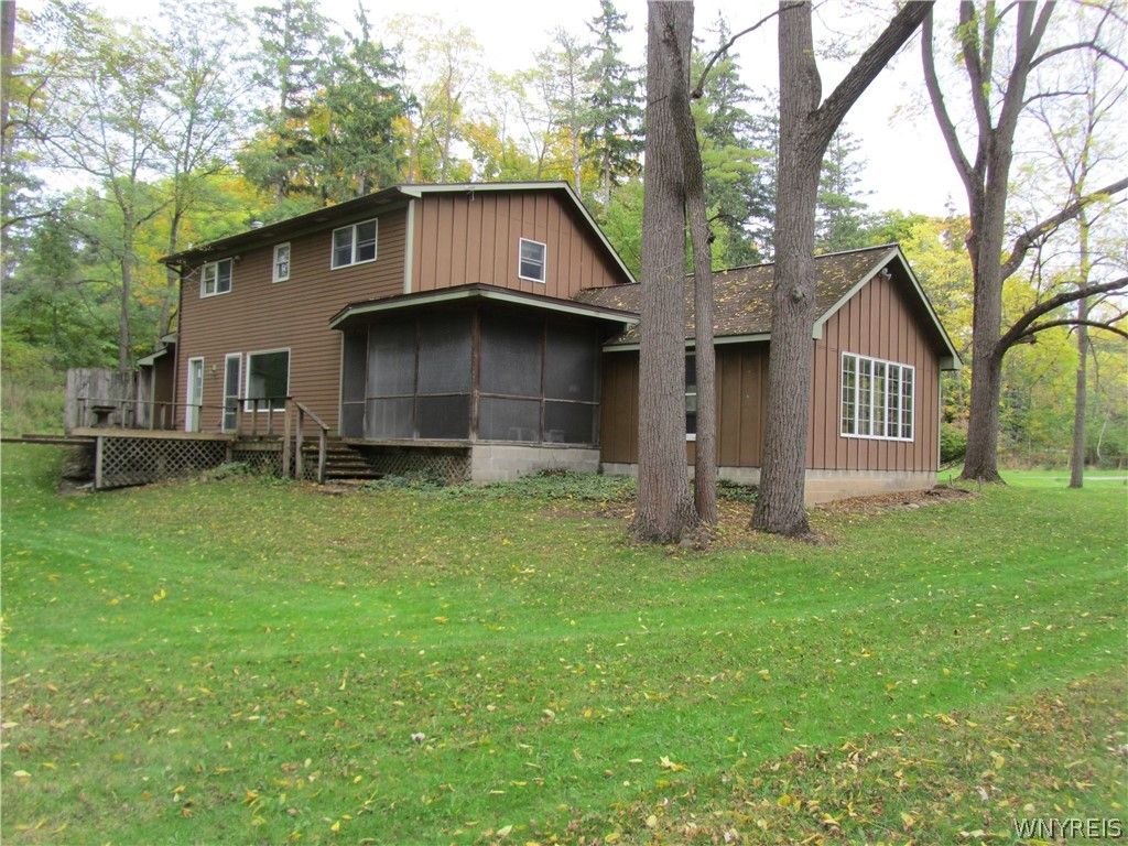 Photo of 1028 E Main Street, Aurora, NY 14052 (MLS # B1674036)