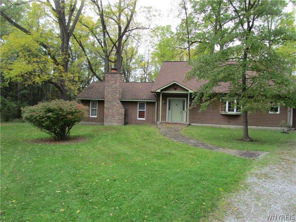 Photo of 1028 E Main Street, Aurora, NY 14052 (MLS # B1674036)
