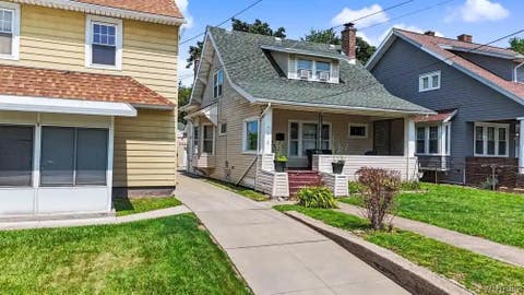 Tiny photo for 616 Chilton Avenue, Niagara Falls, NY 14301 (MLS # B1702594)