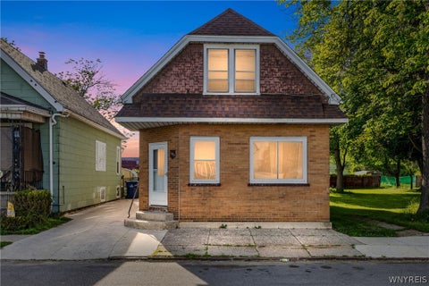 Multifamily For Sale - 192 Baitz Avenue<br/> Buffalo, NY 14206