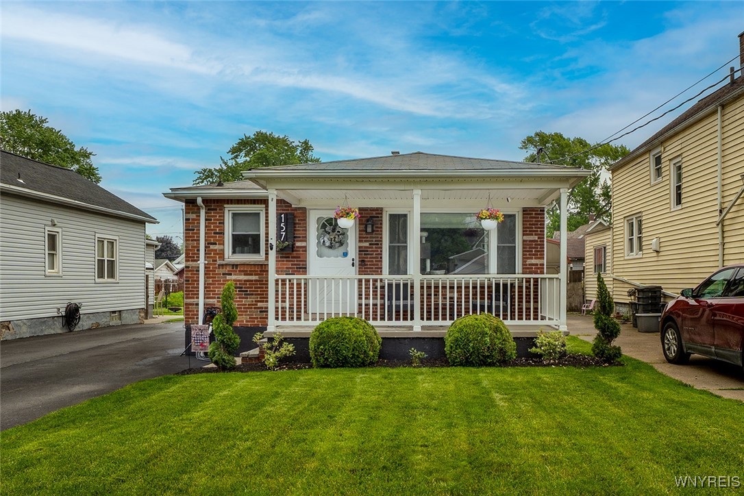 157 73rd Street, Niagara Falls, New York image 1