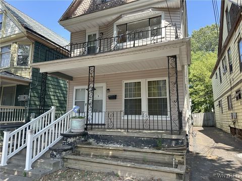 Photo of 801 West Avenue, Buffalo, NY 14213 (MLS # B1648834)