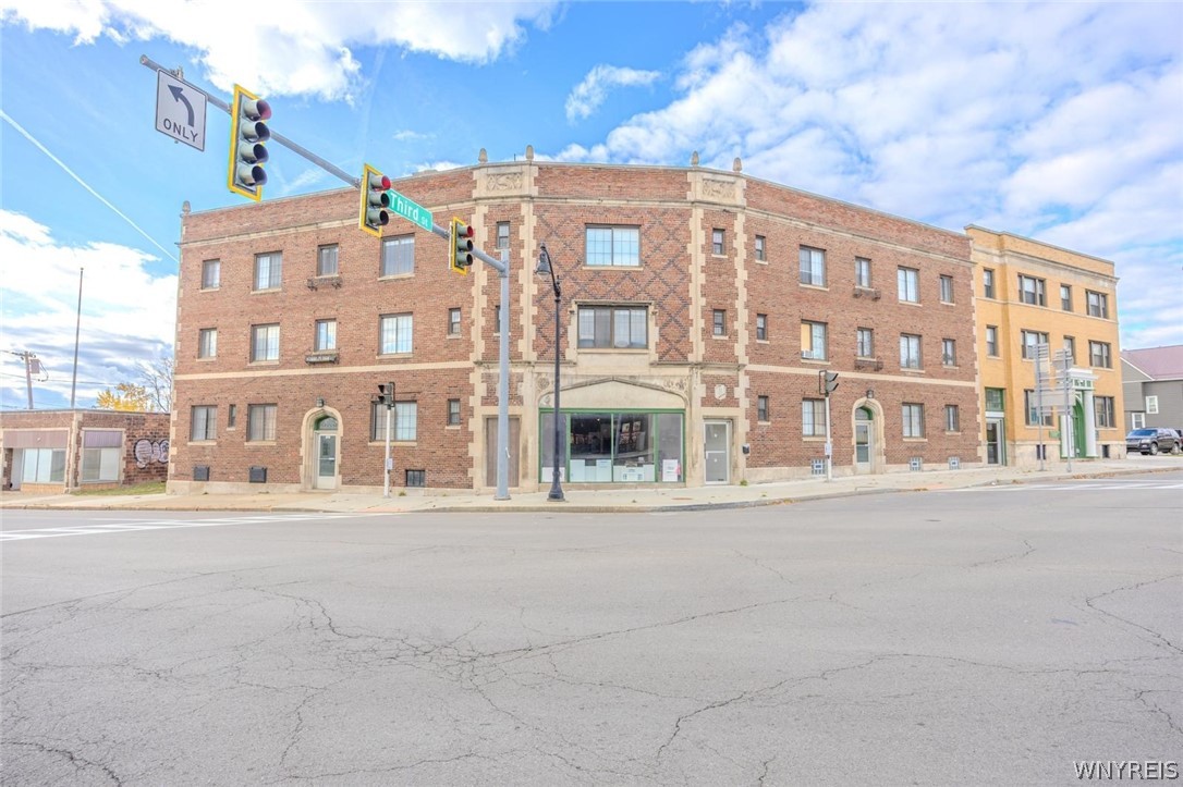 Photo 1 of 15 — 530 Main Street, Niagara Falls, NY 14301