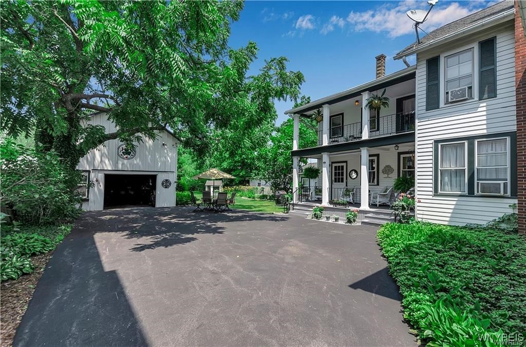 14 Pleasant Avenue, Lancaster, New York image 4