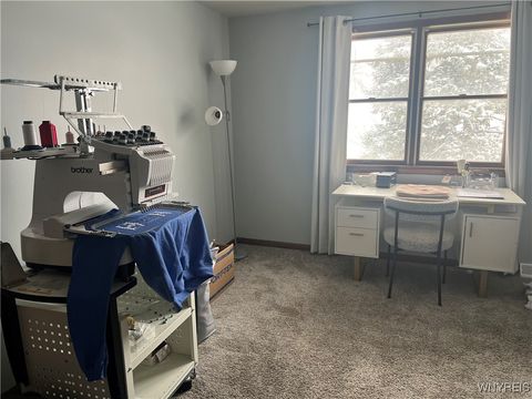 Tiny photo for 929 Remington Drive, North Tonawanda, NY 14120 (MLS # B1660588)