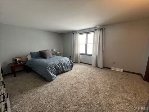 Tiny photo for 929 Remington Drive, North Tonawanda, NY 14120 (MLS # B1660588)