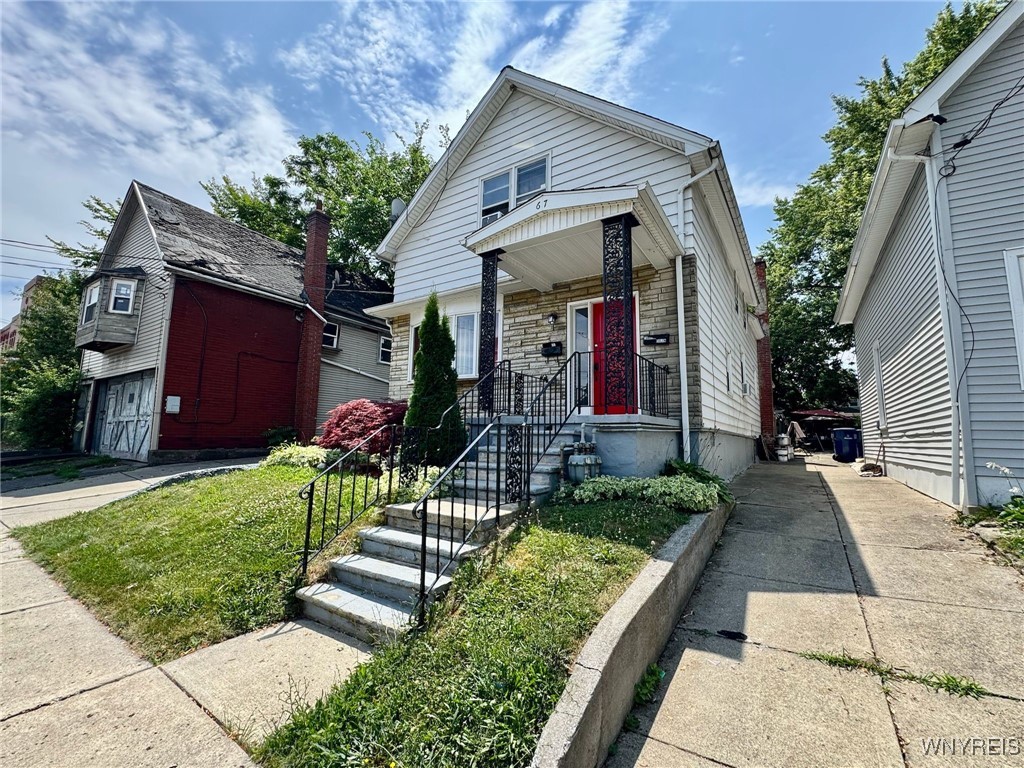 67 W Delavan Avenue S