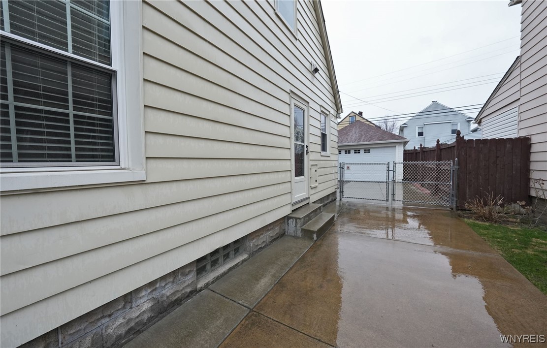 131 Hamilton Boulevard, Tonawanda, New York image 4