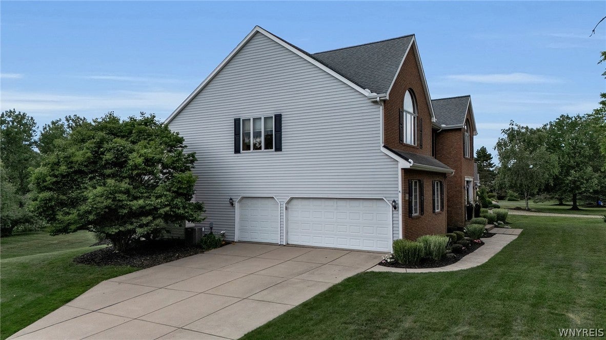 9530 Cobblestone Dr
